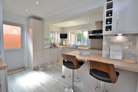 7 Curtis Croft, Shenley Brook End, Milton Keynes, MK5 7ET