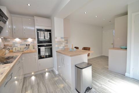 7 Curtis Croft, Shenley Brook End, Milton Keynes, MK5 7ET