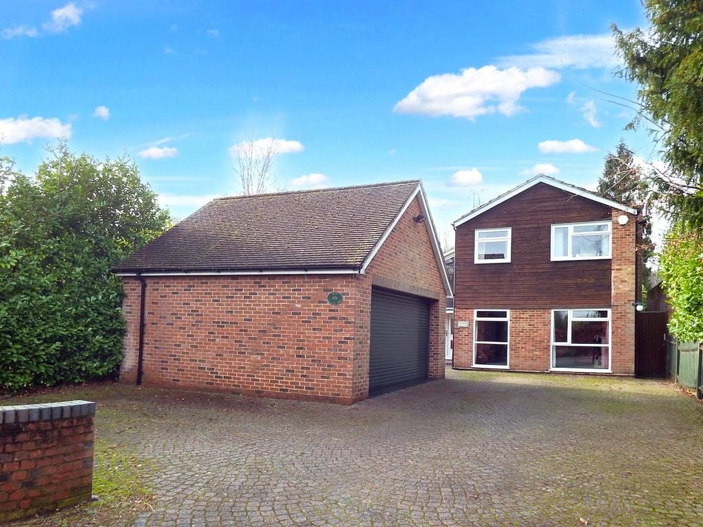 Fairview Road, Stevenage, Hertfordshire, SG1 4 bed detached house for sale £800,000