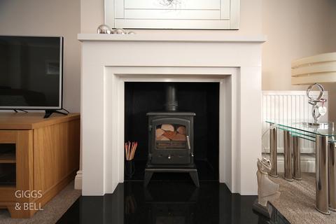 12 Collingtree, Luton, LU2 8HN