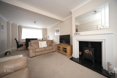 12 Collingtree, Luton, LU2 8HN