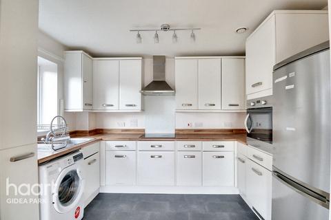 2 bedroom retirement property for sale, Dreywood Court, Squirrels Heath Road, Gidea Park,RM2