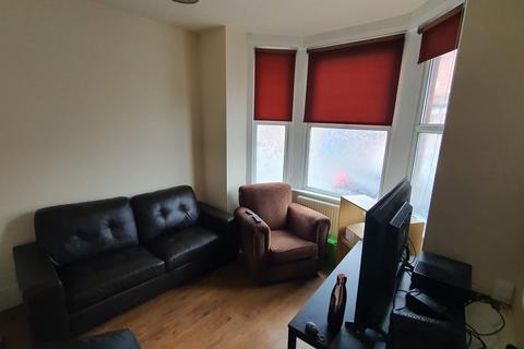 4 bedroom terraced house to rent, Furness, Manchester M14 6LX