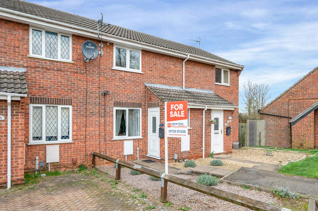 Swale Avenue, Gunthorpe, Peterborough, PE4 2 bed terraced house for sale £180,000