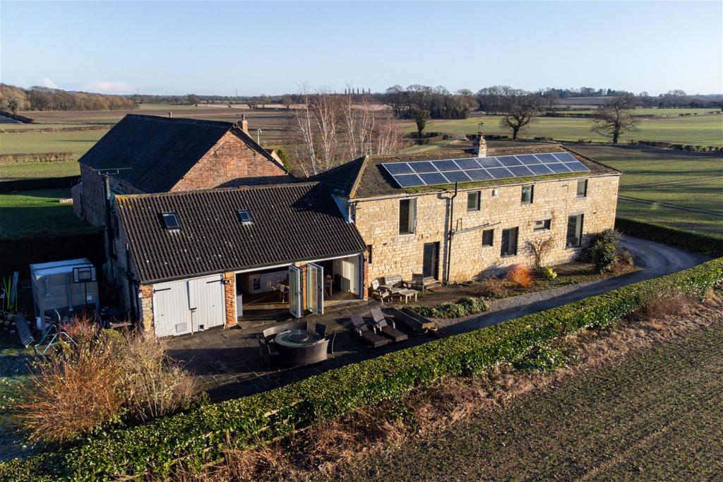 Wighill, Wighill Park, Nr Tadcaster, LS24 4 bed barn conversion for