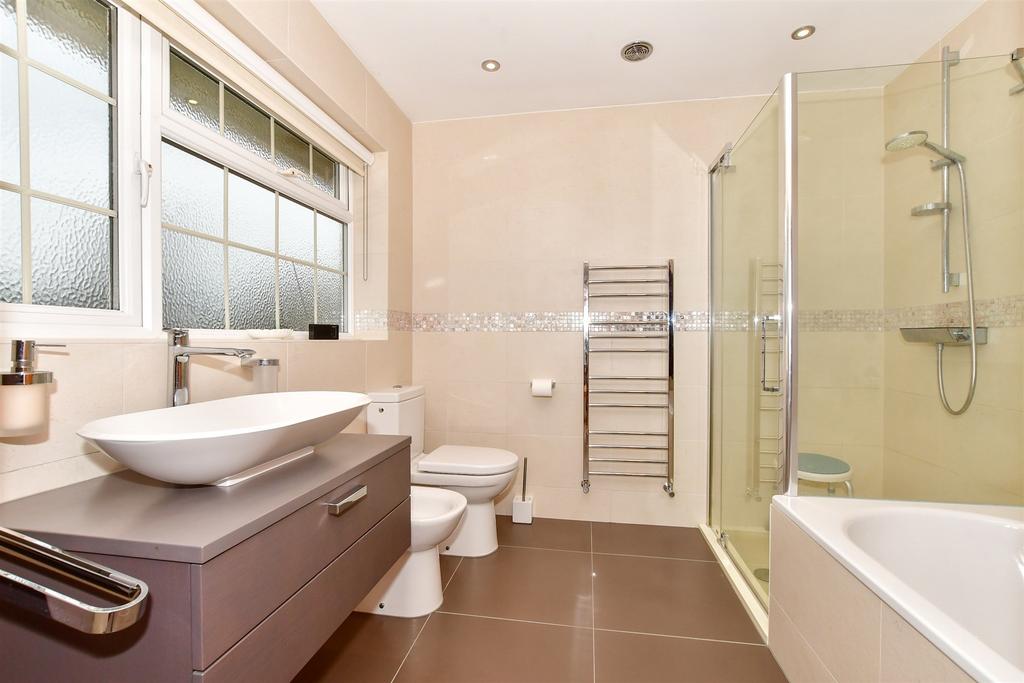 En Suite Shower Room