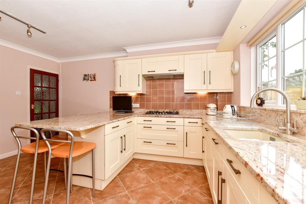 Kitchen/ Breakfast Room