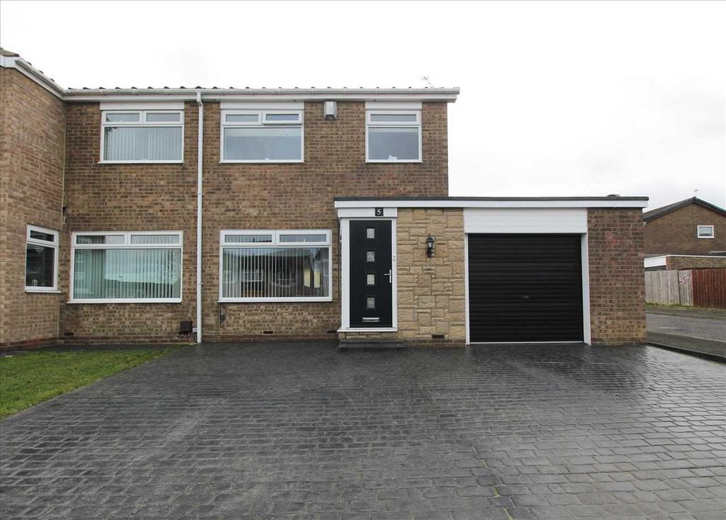 Kingswood Road, Eastfield Dale, Cramlington 3 bed semidetached house