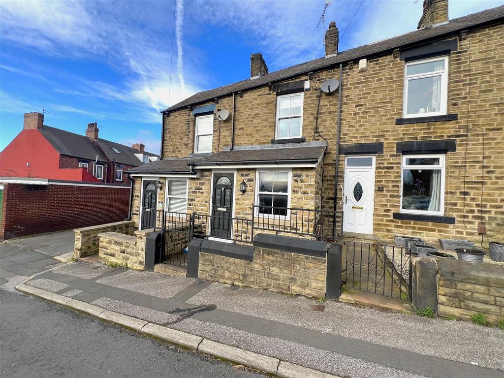 Burton Bank Road, Barnsley, S71 2AB 3 bed terraced house to rent £750