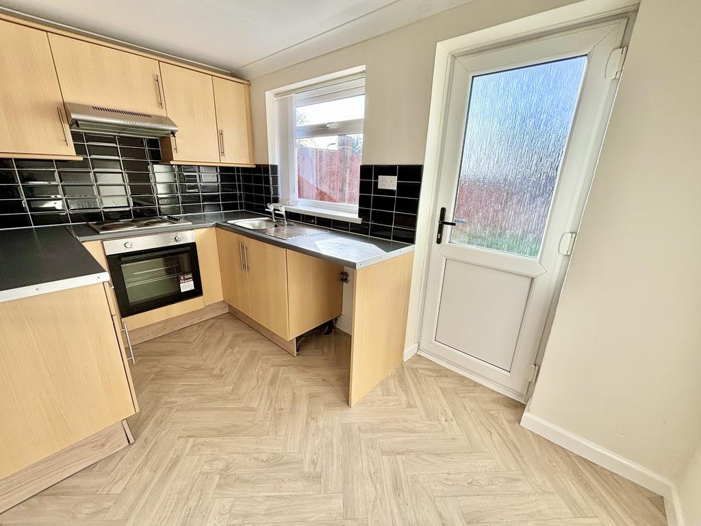 Mackworth Drive, Cimla, Neath, Neath... 2 bed terraced house £625 pcm