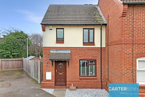 2 bedroom end of terrace house for sale, Langham Drive, Rayleigh, SS6