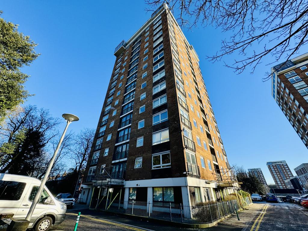 Brompton House, Liverpool L17 3 bed apartment for sale £150,000