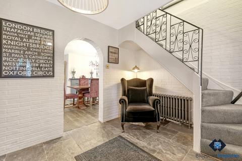 Warlies Lodge Horseshoe Hill, Waltham Abbey, EN9 3SL