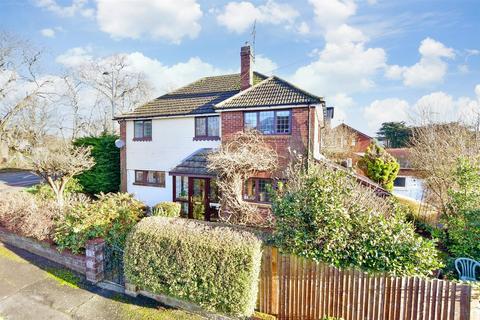 3 bedroom detached house for sale, Orchard Close, Horndean, Waterlooville, Hampshire