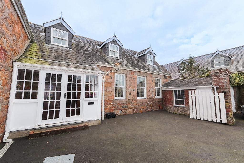 Rue de la Croiserie, Trinity, Jersey. JE3 5JT 2 bed semidetached house