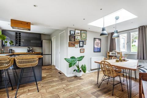 4 Broad Oak Close, Tunbridge Wells, TN2 5UF