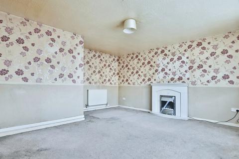 3 bedroom terraced house for sale - Cleeve Drive, Bransholme, Hull, HU7 4HR