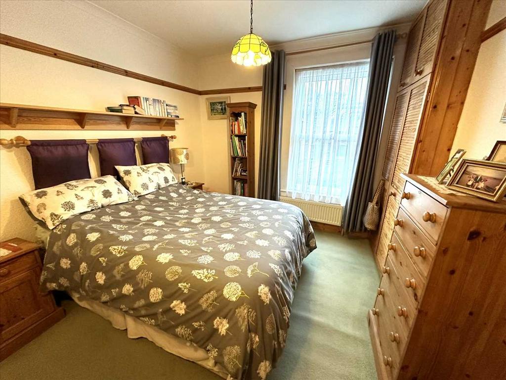 Bedroom (front)