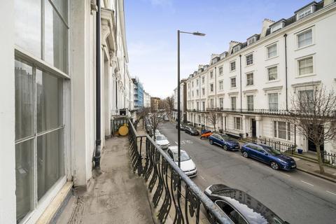 1 bedroom apartment to rent, Gloucester Terrace,  Hyde Park,  W2
