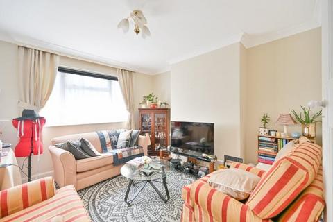 2 bedroom flat for sale - 12A Park Close, Kingston Upon Tames, London, KT2 6DW