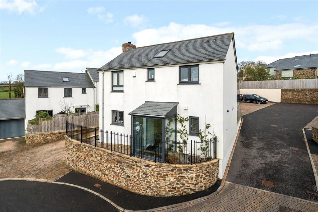 Langdon View, Wembury, Plymouth, Devon, PL9 3 bed detached house for