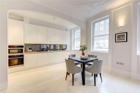 2 bedroom apartment to rent, Warwick Court, London, WC1R