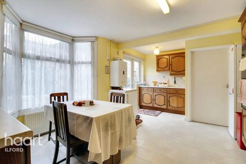3 bedroom end of terrace house for sale, Belgrave Road, Ilford