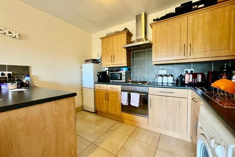 2 bedroom apartment for sale - Cwrt Llys Fynnon Newbridge Road, Blackwood NP12