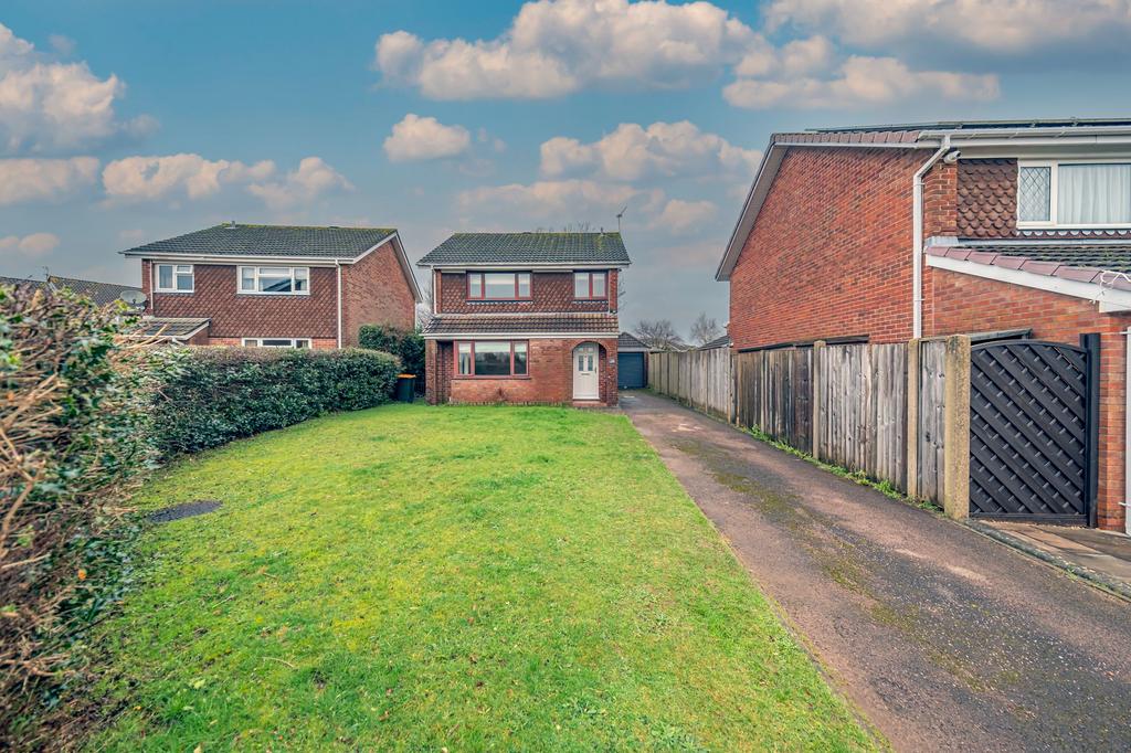 Rogerstone, Newport NP10 4 bed detached house for sale £355,000
