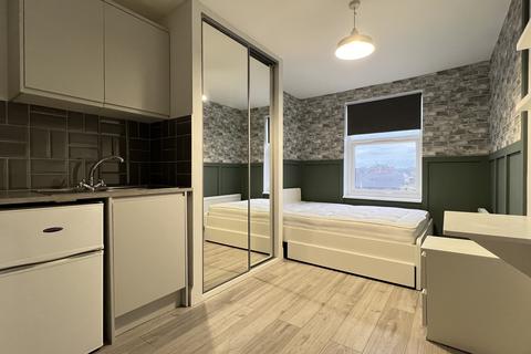 undefined, Stockwood Crescent, Room 5, Luton, Bedfordshire