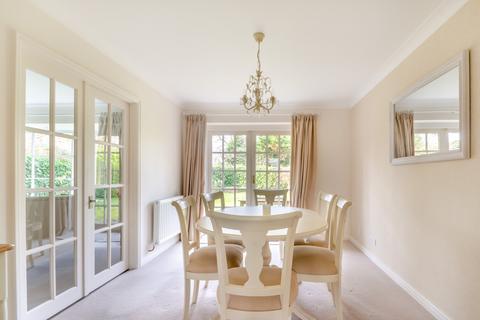 11 Deep Acres, Amersham, HP6 5NX