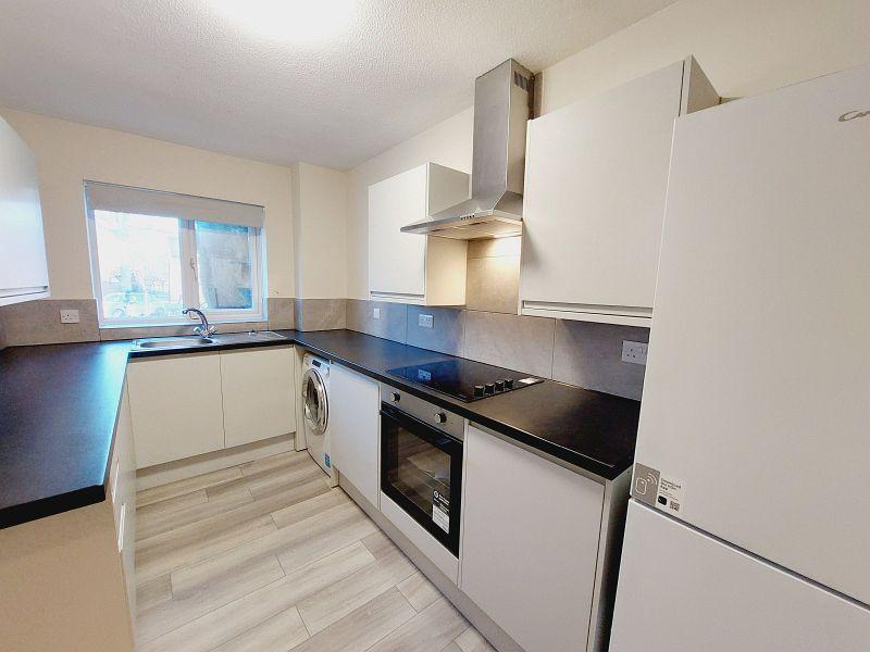 Church Road, Great Bookham KT23 2 bed ground floor flat for sale £289,950