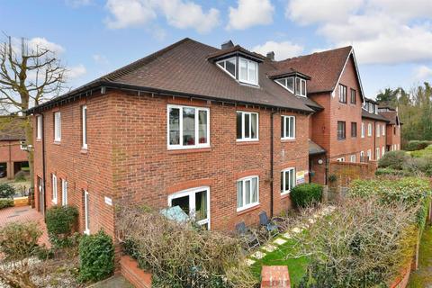 2 bedroom flat for sale, Belmont Road, Leatherhead, Surrey