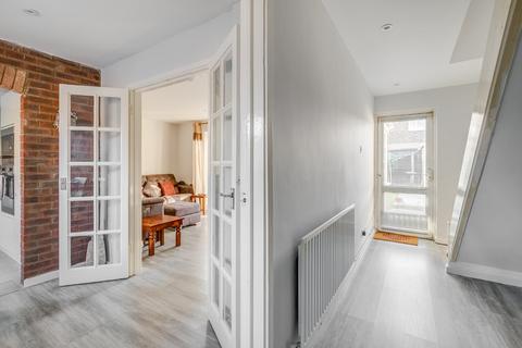 39 Stirling Close, Stevenage, SG2 8TG