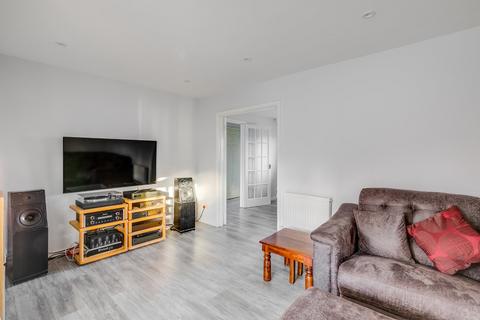 39 Stirling Close, Stevenage, SG2 8TG