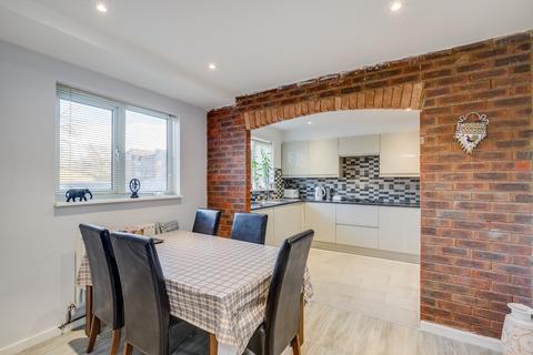 39 Stirling Close, Stevenage, SG2 8TG