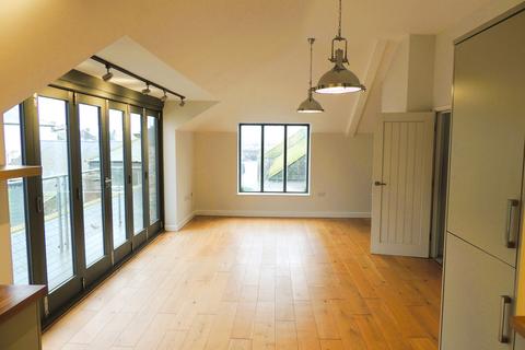 2 bedroom penthouse to rent, Beach Approach, Brixham TQ5