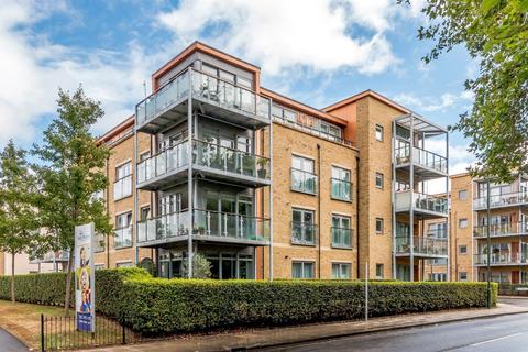 2 bedroom flat for sale, Southcott Road, Teddington, TW11