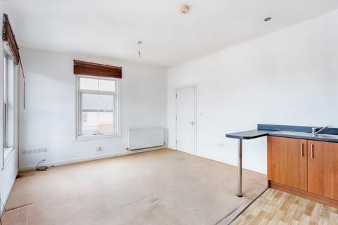 Flat 2, 2 Brook Street, Worcester, WR1 1JB