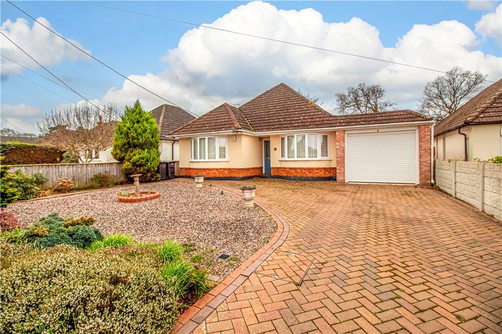 Ferndown, Dorset, BH22 3 bed detached bungalow for sale £450,000