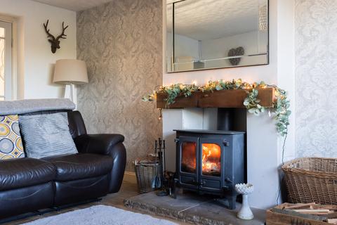 14 Heath Close, Hallow, Worcester, WR2 6LJ