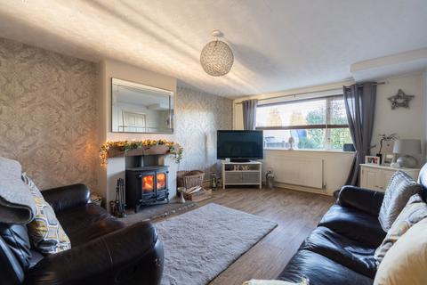 14 Heath Close, Hallow, Worcester, WR2 6LJ