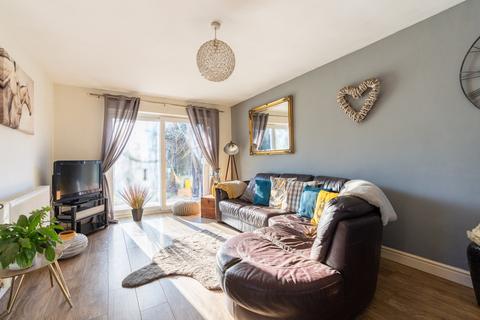 14 Heath Close, Hallow, Worcester, WR2 6LJ