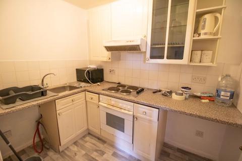 2 bedroom apartment to rent, Moorfield Chase, Bolton BL4