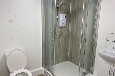 1 bedroom in a house share to rent, Windsor Road, Torquay TQ1