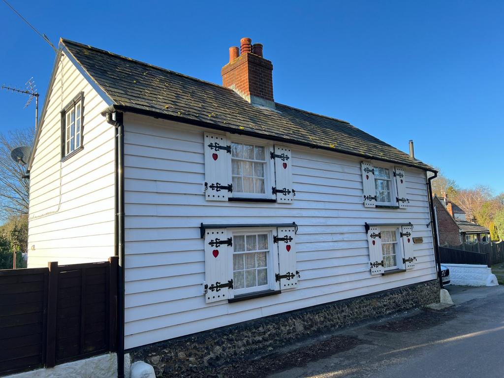 Homestead Lane, East Studdal, Kent, CT15 2 bed detached house for sale