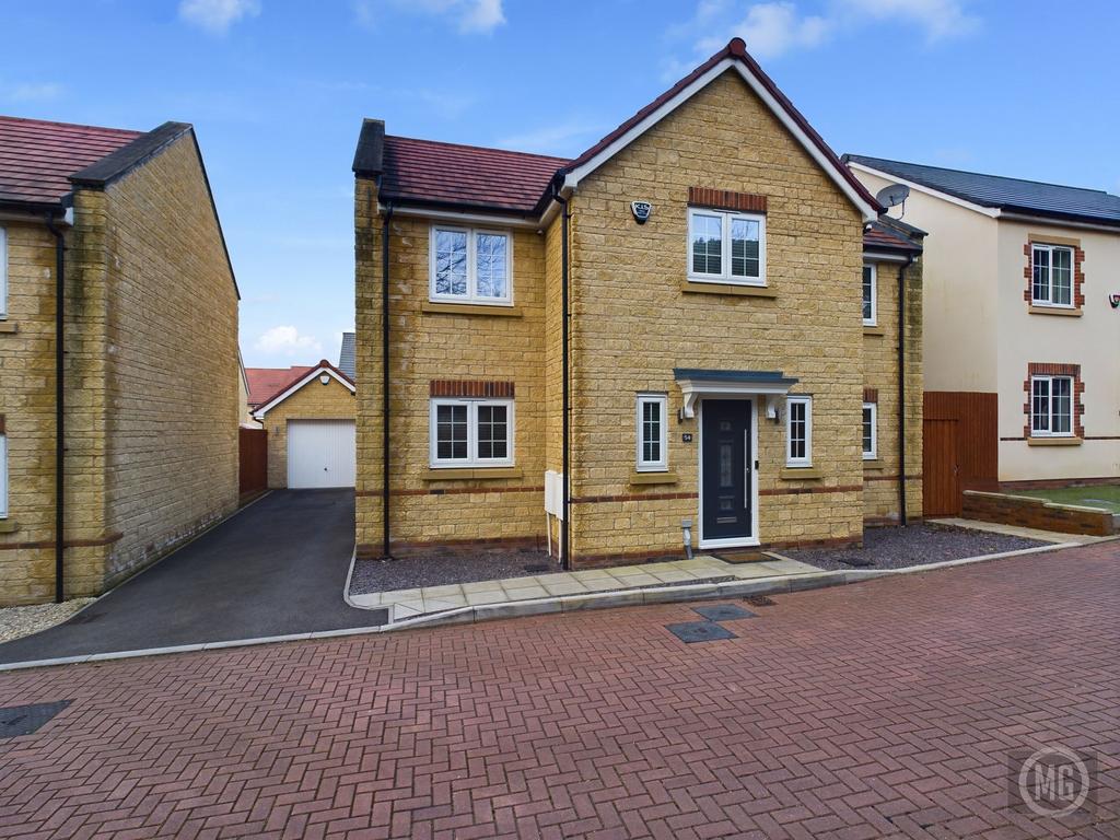 Maes Knoll Drive, Whitchurch, BS14 4 bed detached house £480,000