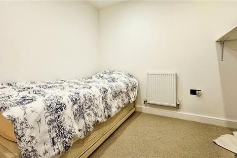 2 bedroom apartment for sale - Fairfield Road, Yiewsley, West Drayton