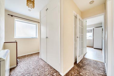6 Lessness Park, Belvedere, DA17 5BG