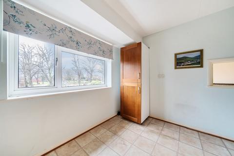 6 Lessness Park, Belvedere, DA17 5BG